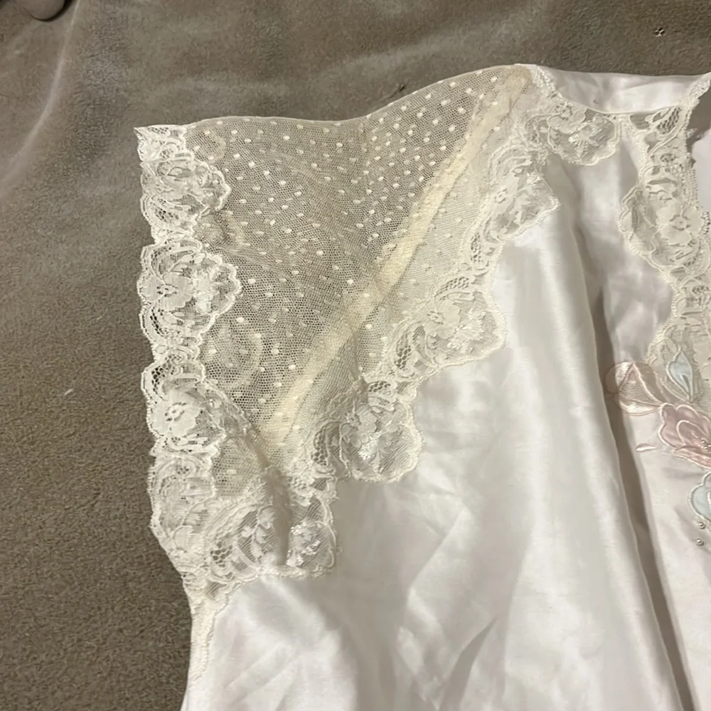 Vintage Beth Lingerie Nightgown. - Picture 7 of 16